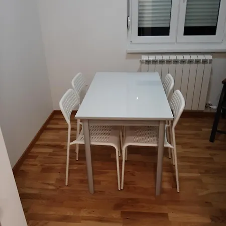 Oaza Mirijevo, Free Garage Parking 아파트 베오그라드