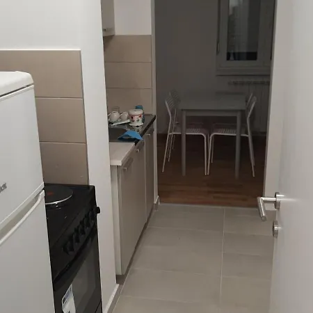 Oaza Mirijevo, Free Garage Parking Apartament Belgrad